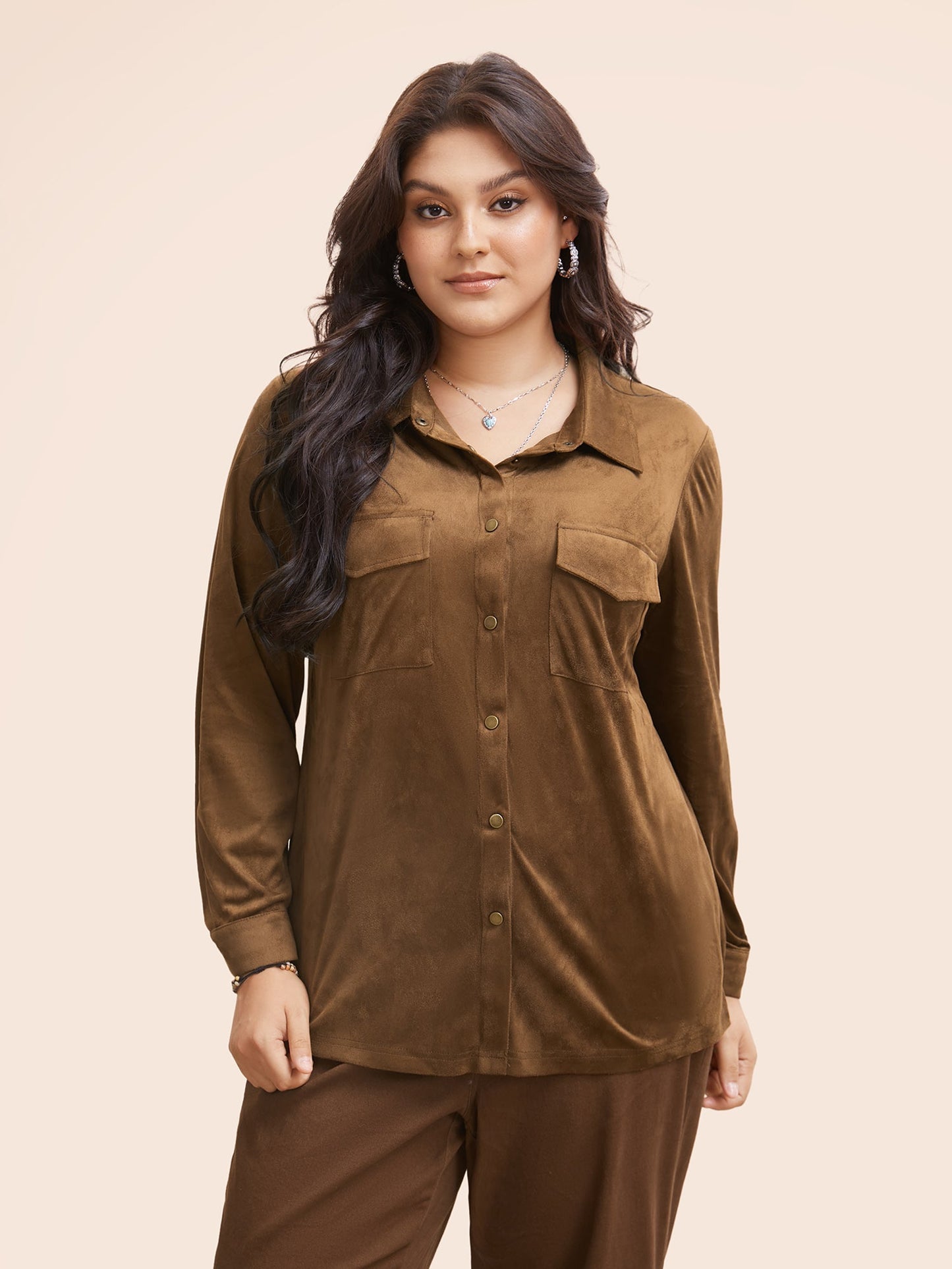 Stretchy Suede Pockets Slim-Fit Blouse