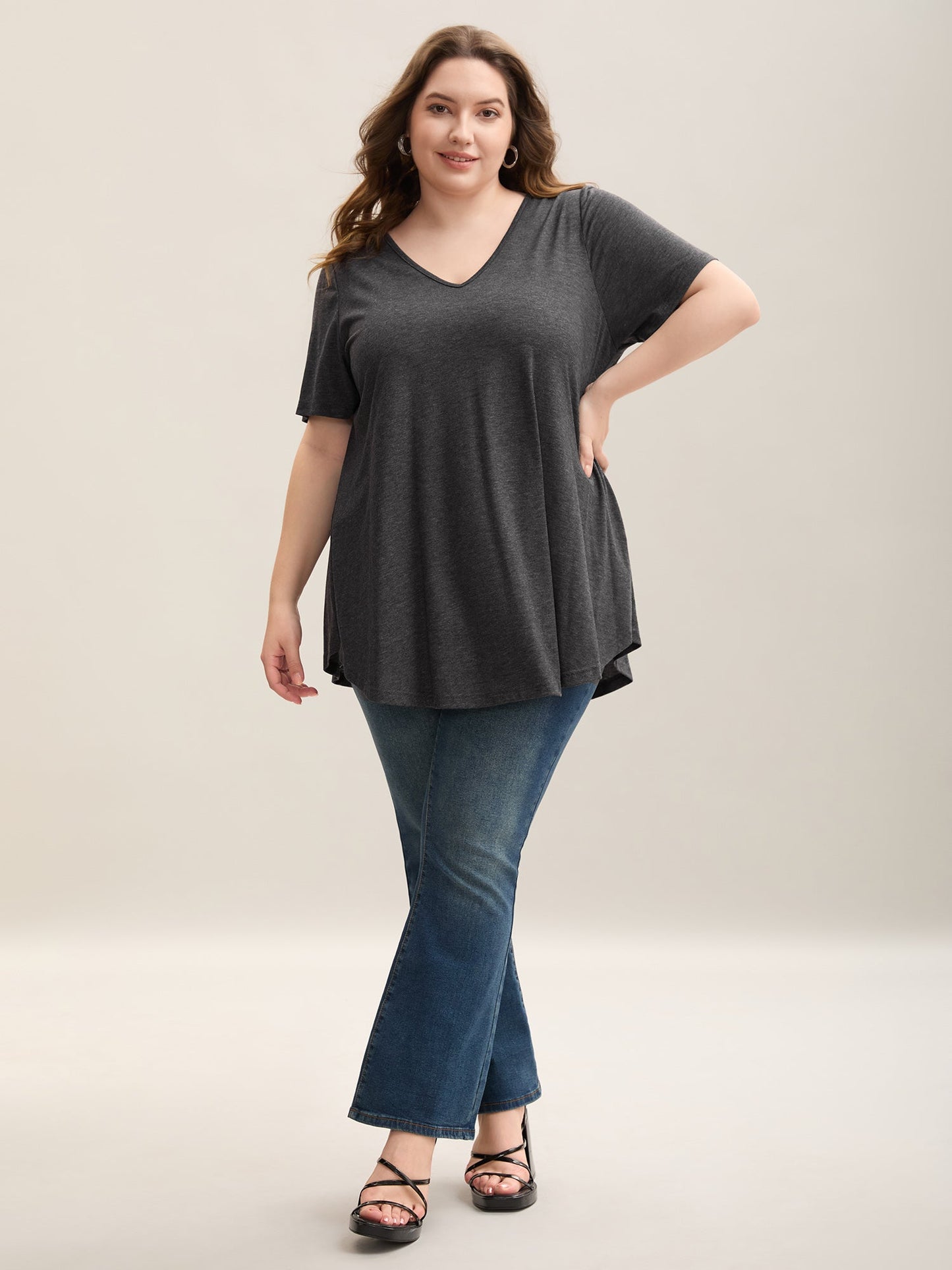 Curved Hem V-Neck Plain Knit Top