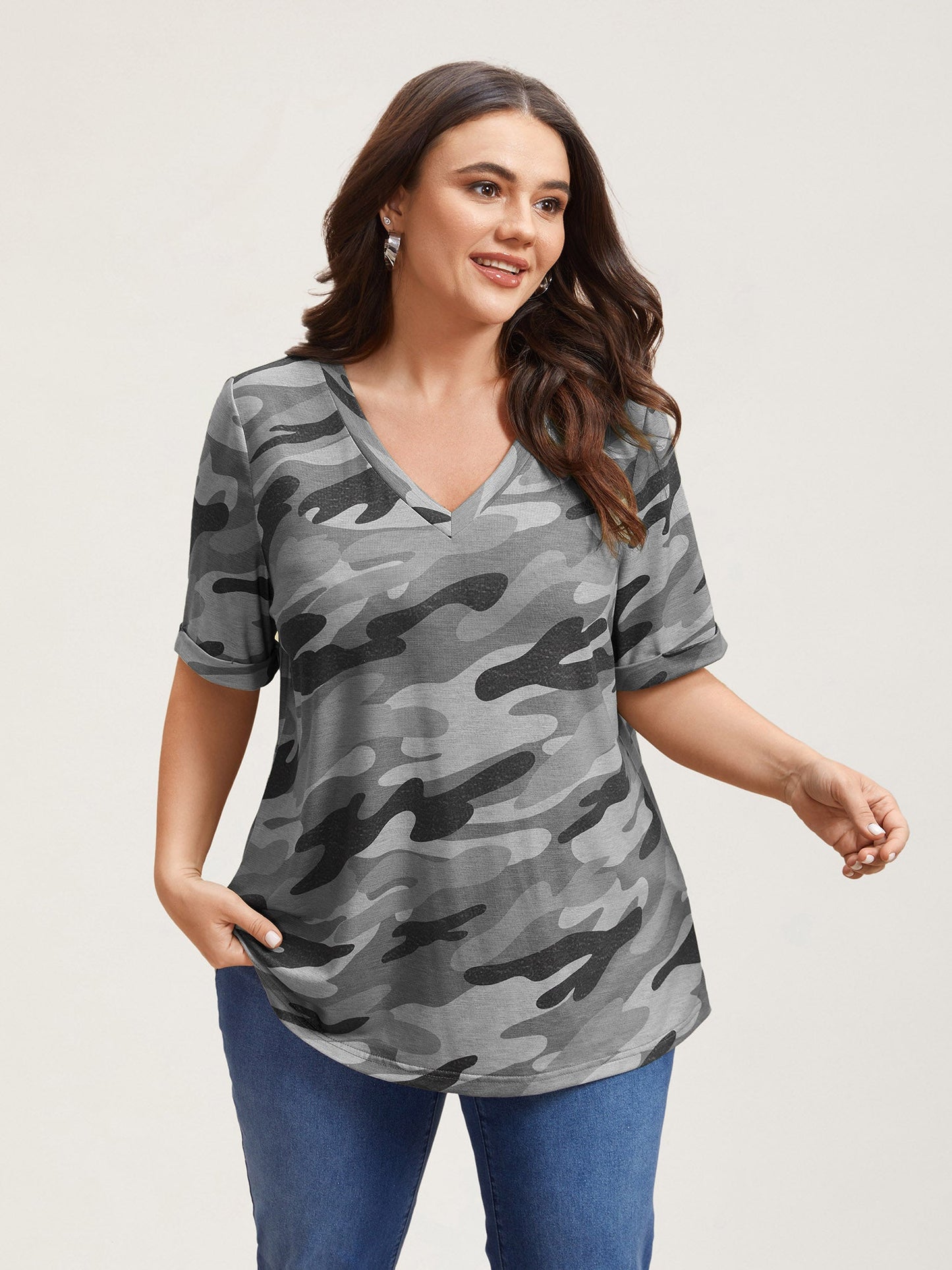 Camouflage Print V-Neck Curvy T-Shirt