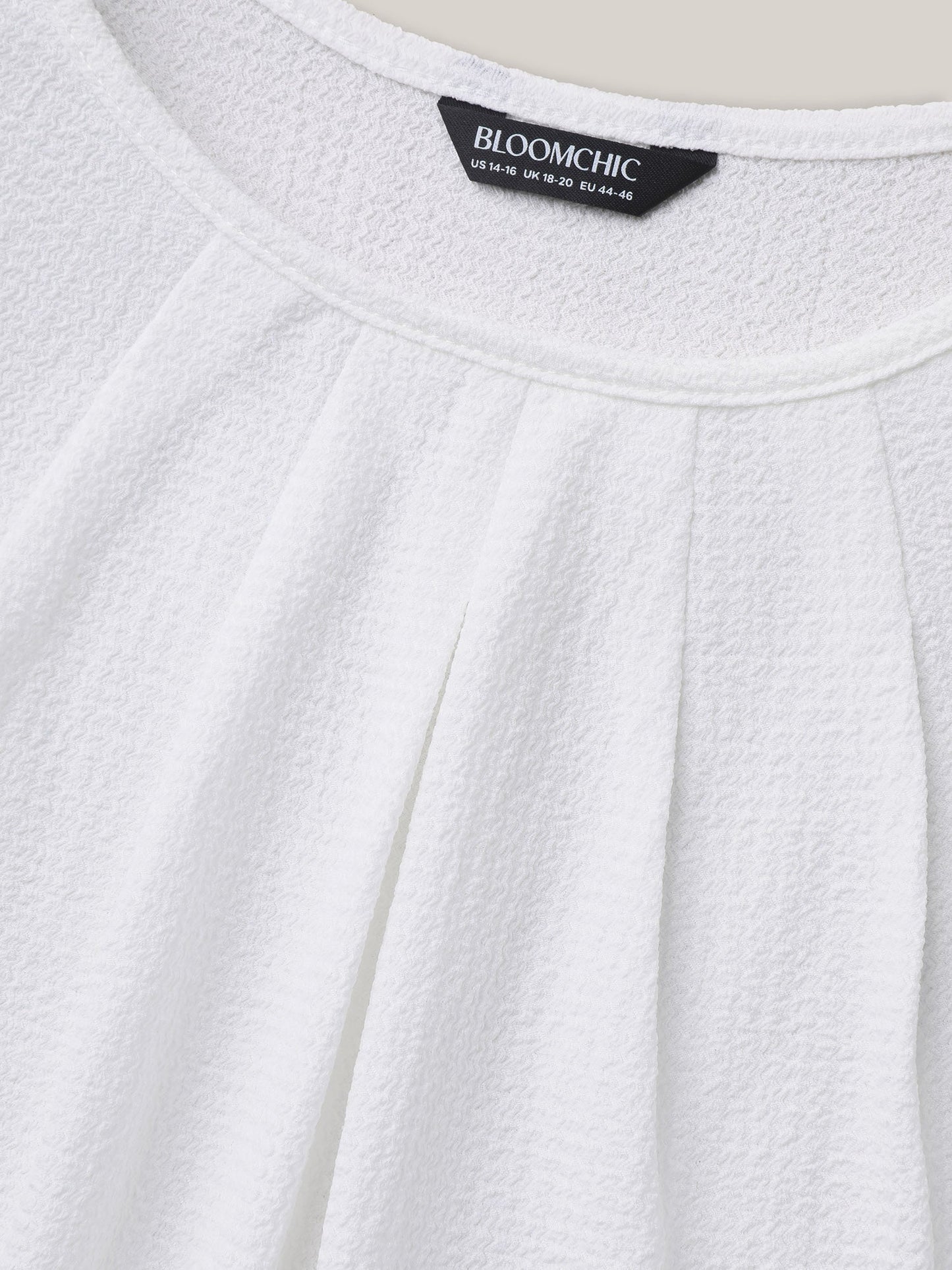 Stretchy Textured Pleated Round Neck T-Shirt