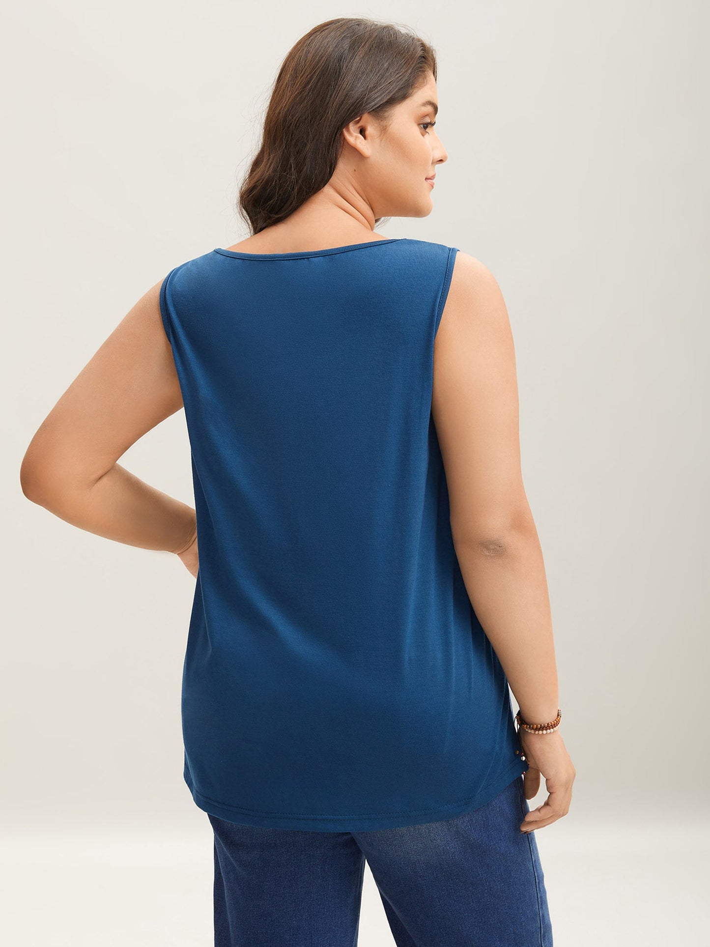 Leafy Printed Hem Pleated Sleeveless Top