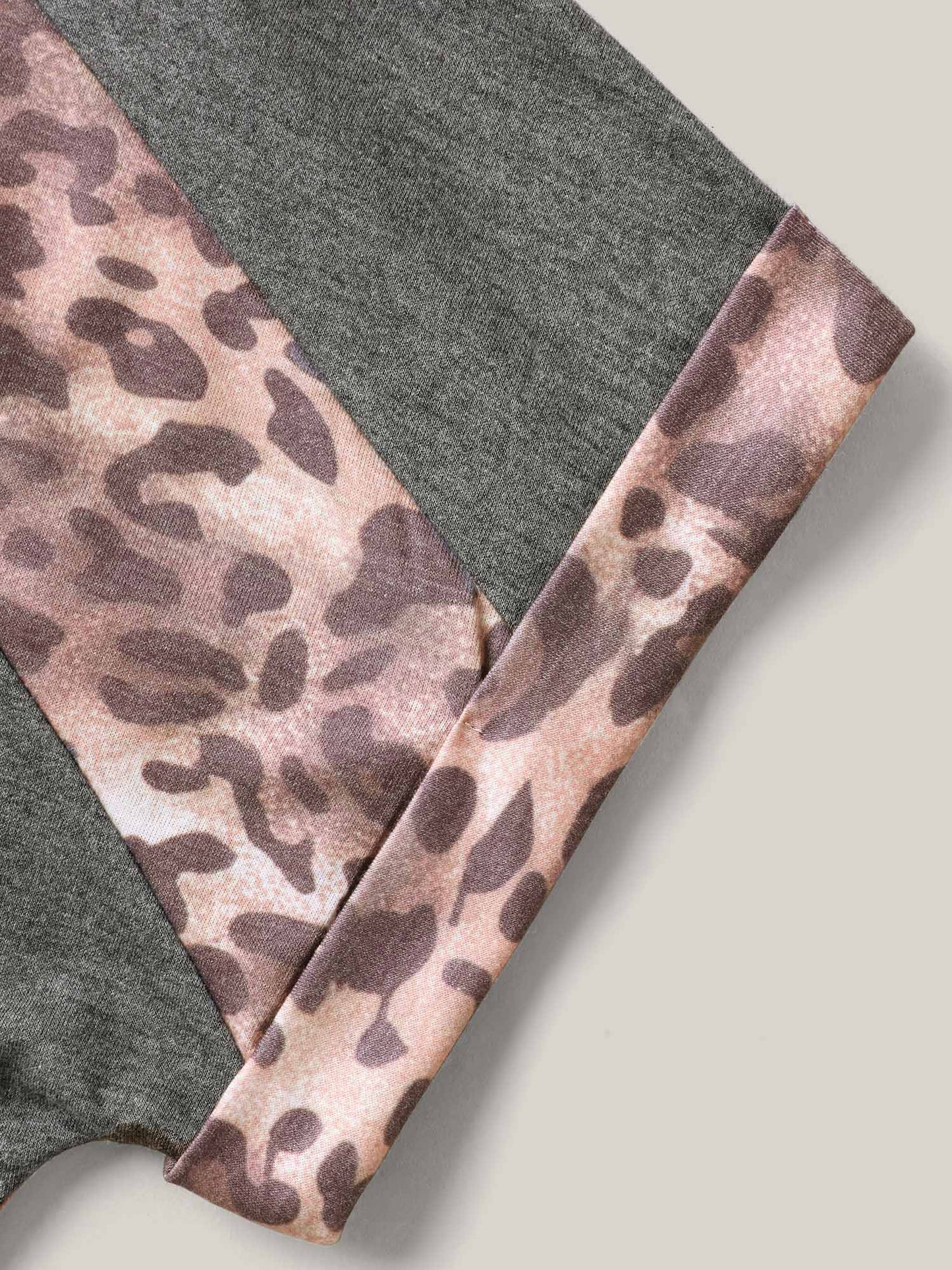 Leopard Print Color Contrast T-Shirt