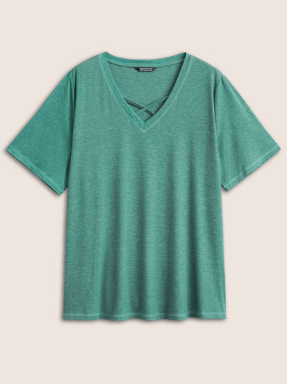 Solid Crisscross Neck Contrast Stitch T-shirt