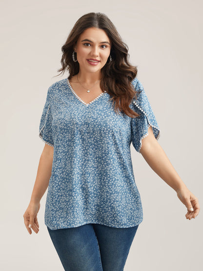 Petal Sleeve Floral Lace Spliced Shirt