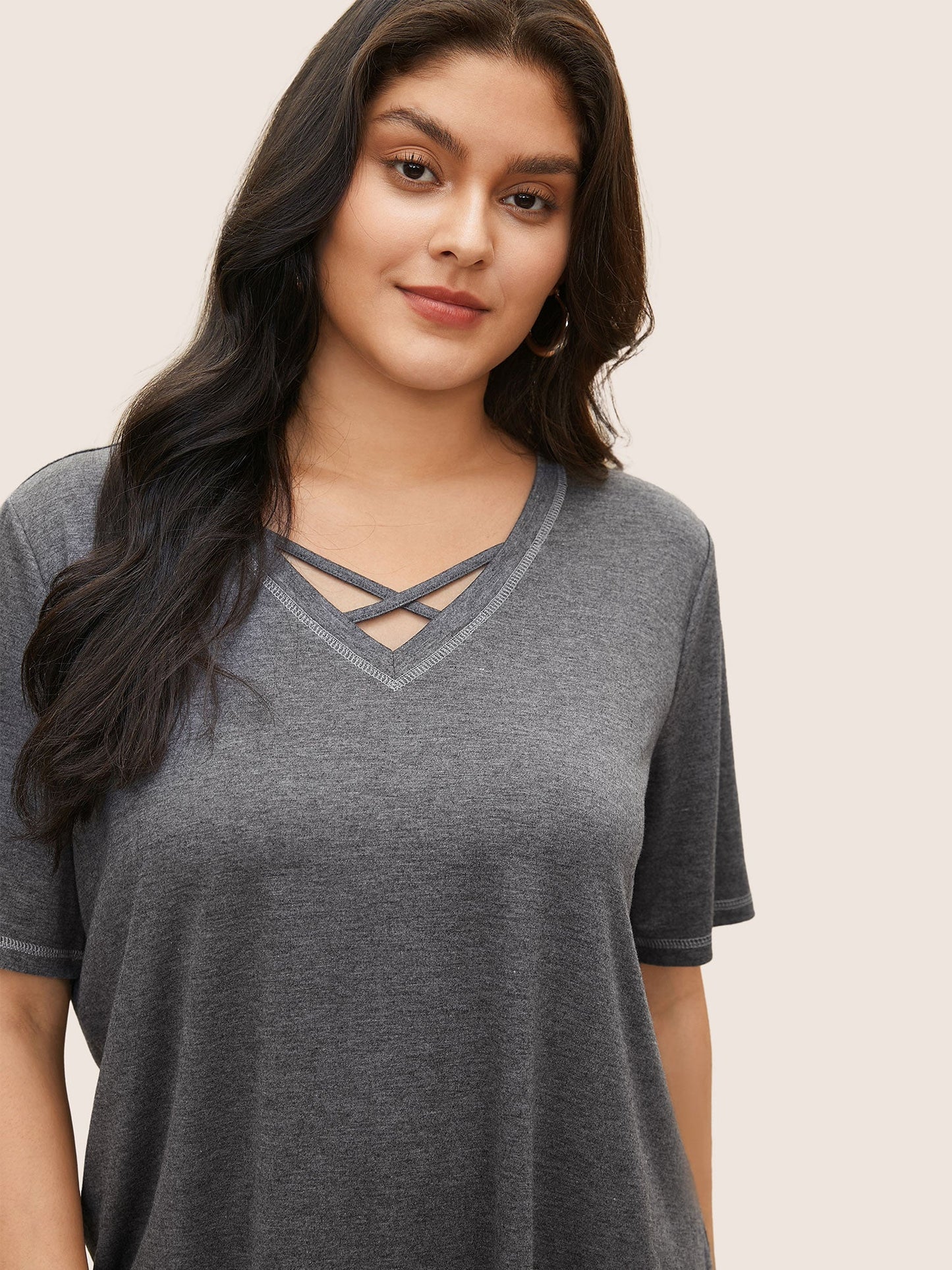 Solid Crisscross Neck Contrast Stitch T-shirt