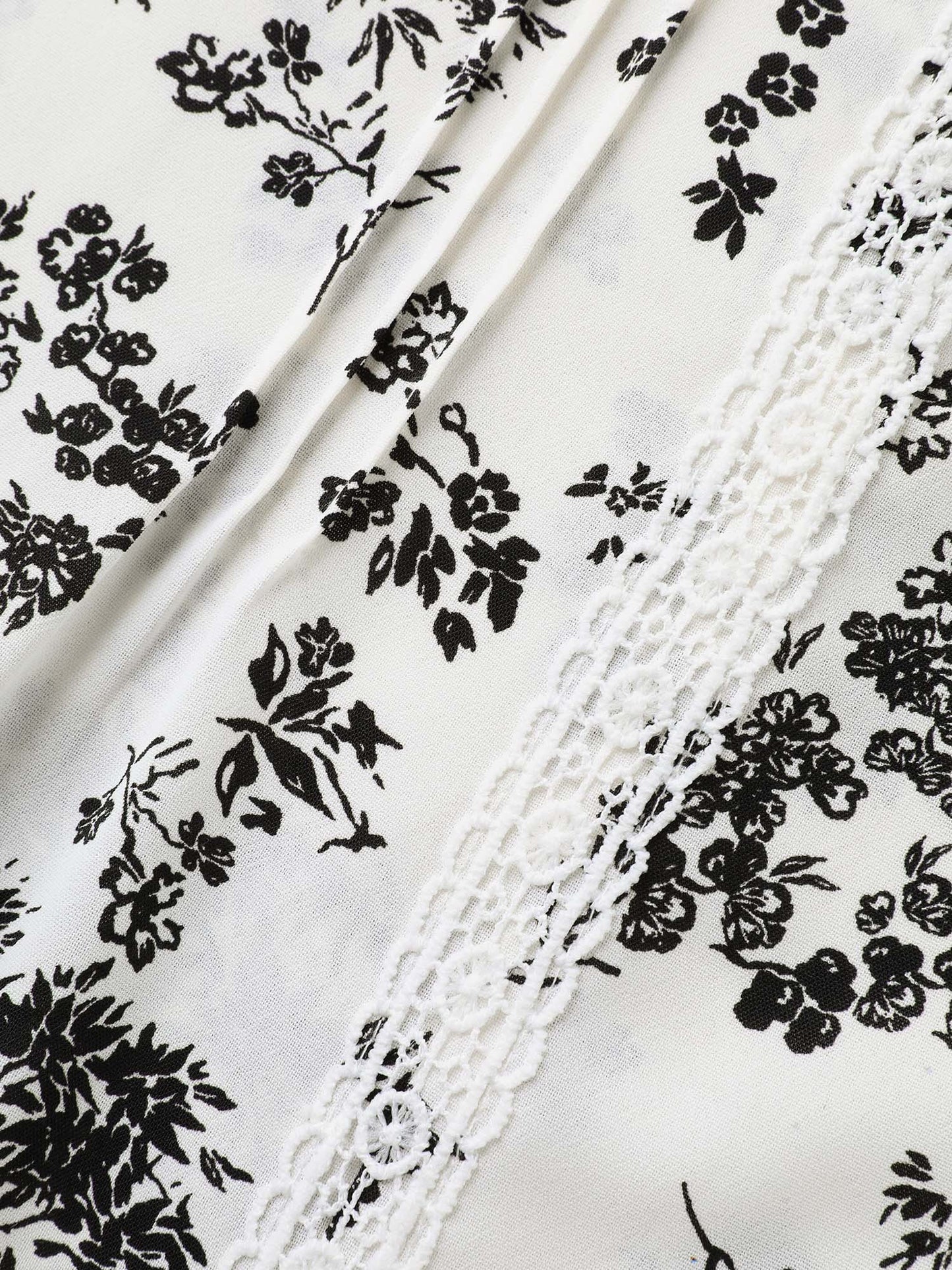 Floral Print Plicated Detail Blouse