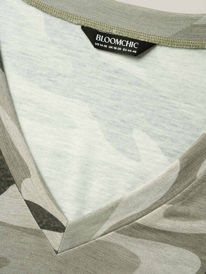 Camouflage Print V-Neck Curvy T-Shirt