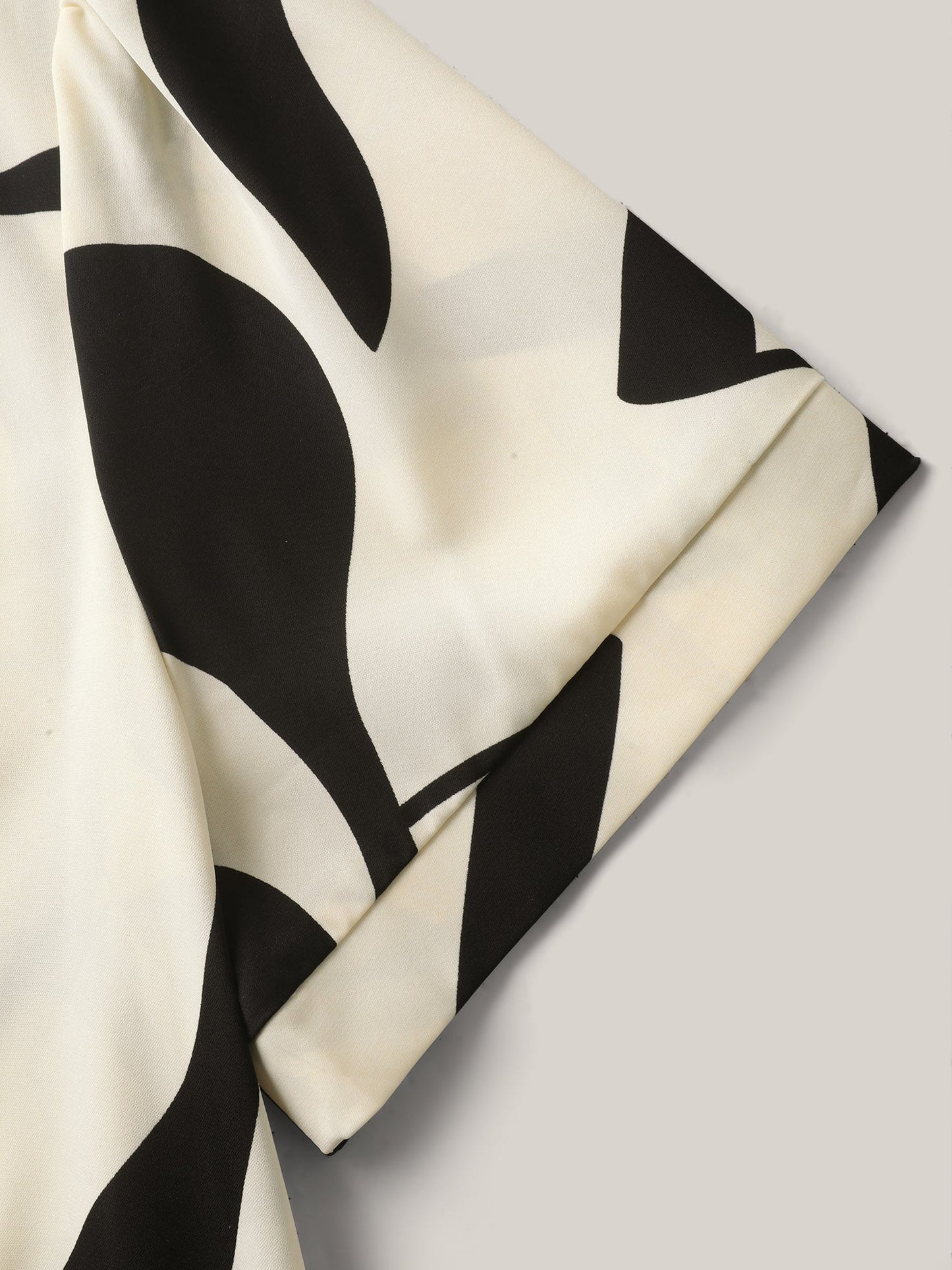 Abstract Print Knotted Blouse