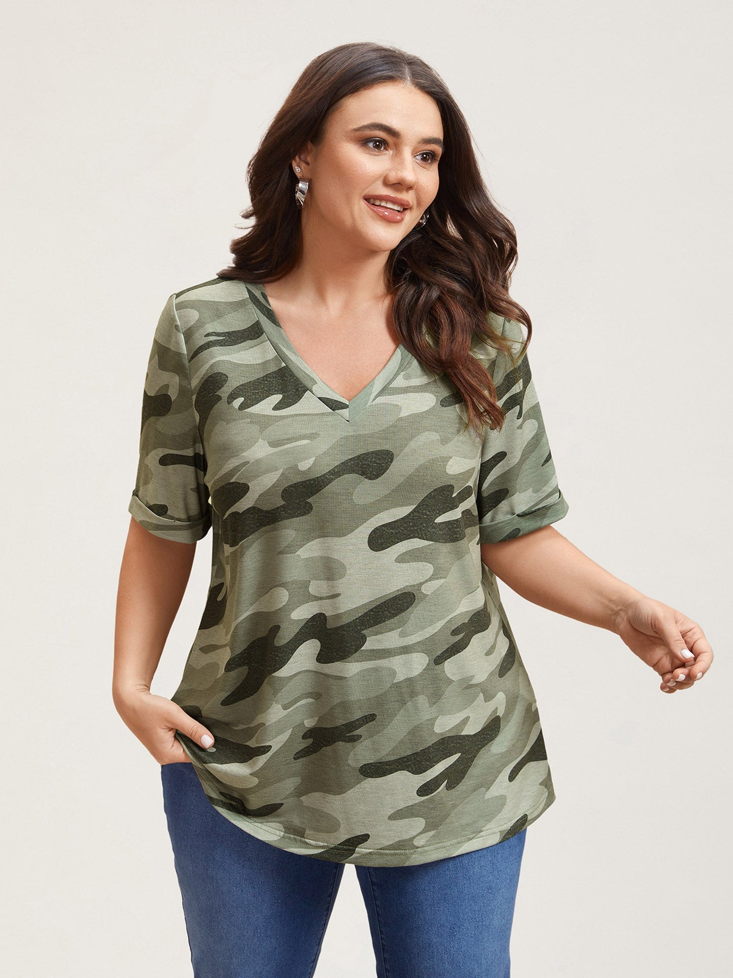 Camouflage Print V-Neck Curvy T-Shirt