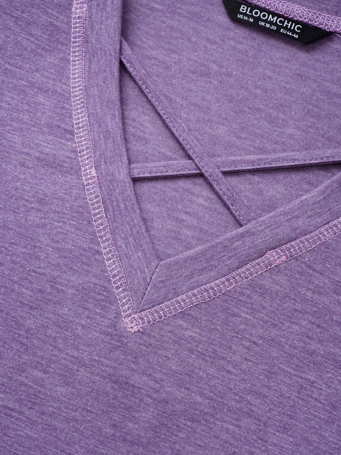 Solid Crisscross Neck Contrast Stitch T-shirt