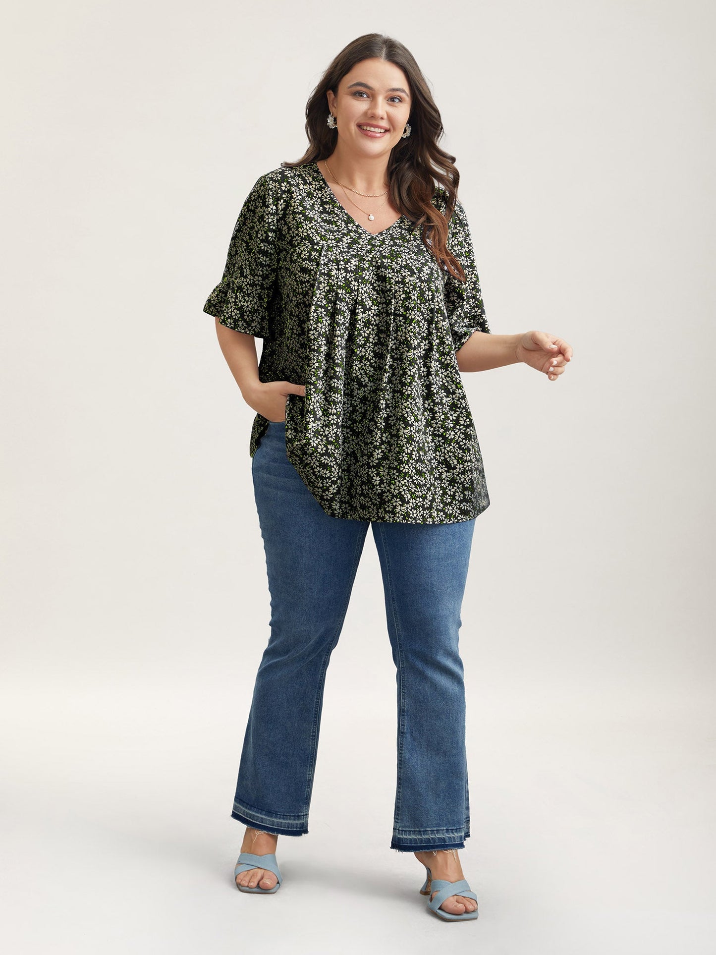 Ditsy Floral Pleated Flared Sleeve Shirt