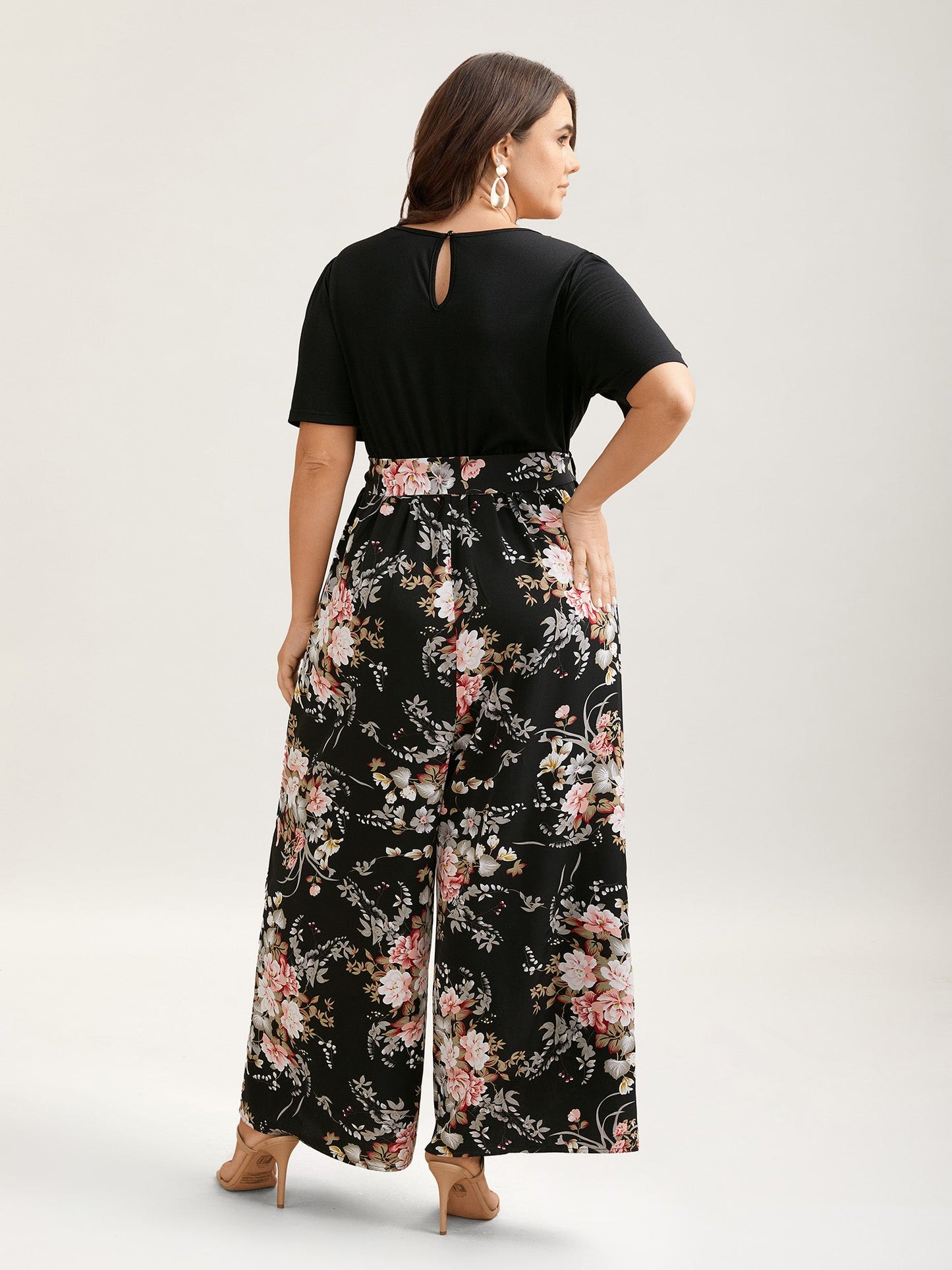 Color Contrast Belted Panel Pockets Jumpsuit