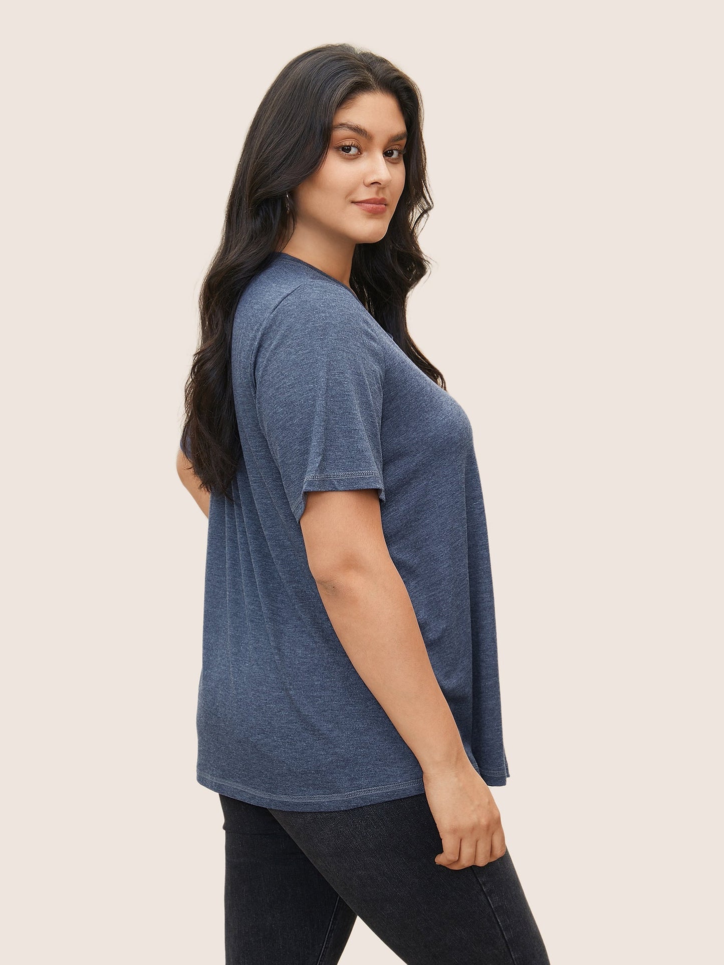Solid Crisscross Neck Contrast Stitch T-shirt