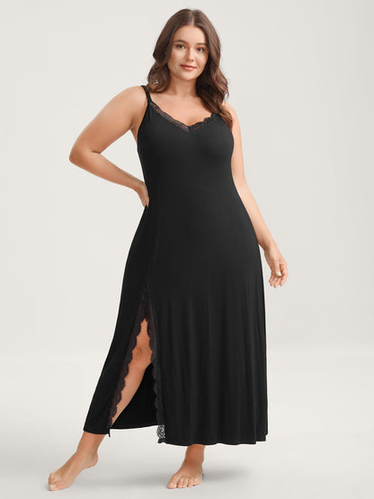 Bold High-Slit Lace Cami Sleep Dress