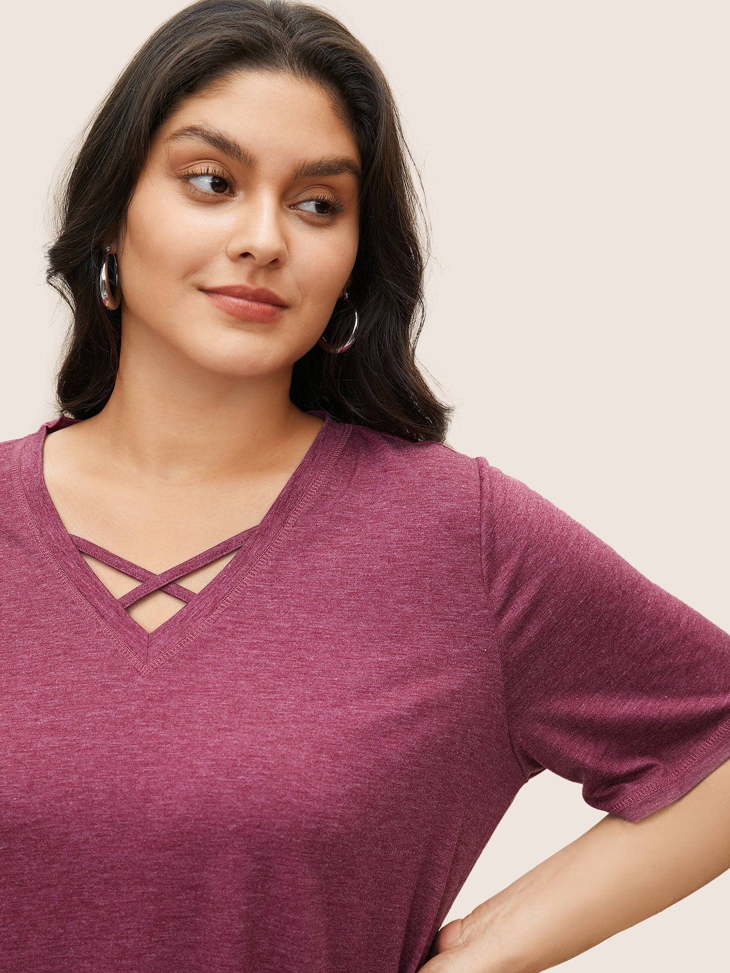 Solid Crisscross Neck Contrast Stitch T-shirt