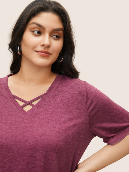 Solid Crisscross Neck Contrast Stitch T-shirt