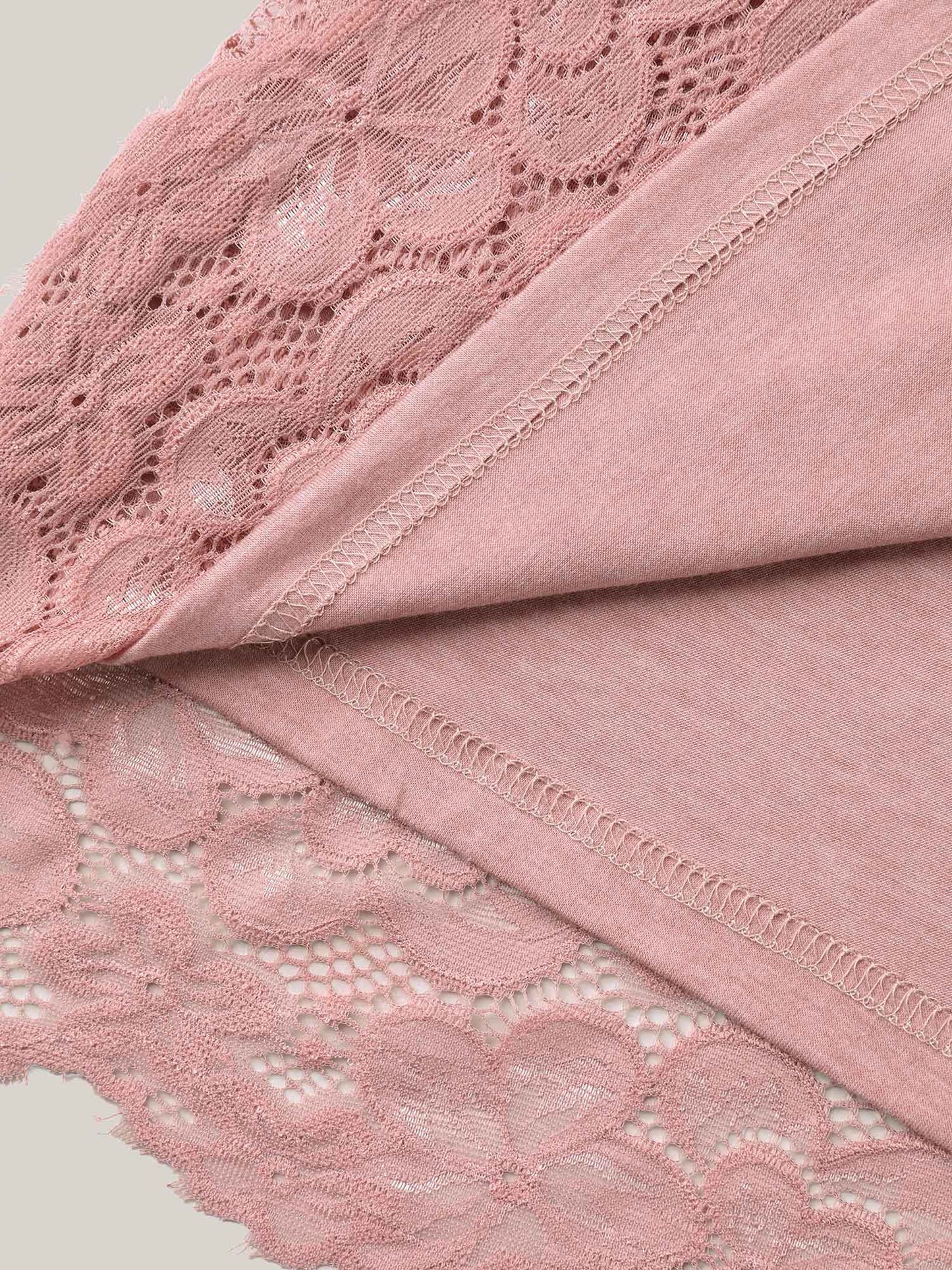 Stretchy Lace Spliced Sweetheart Plain Top