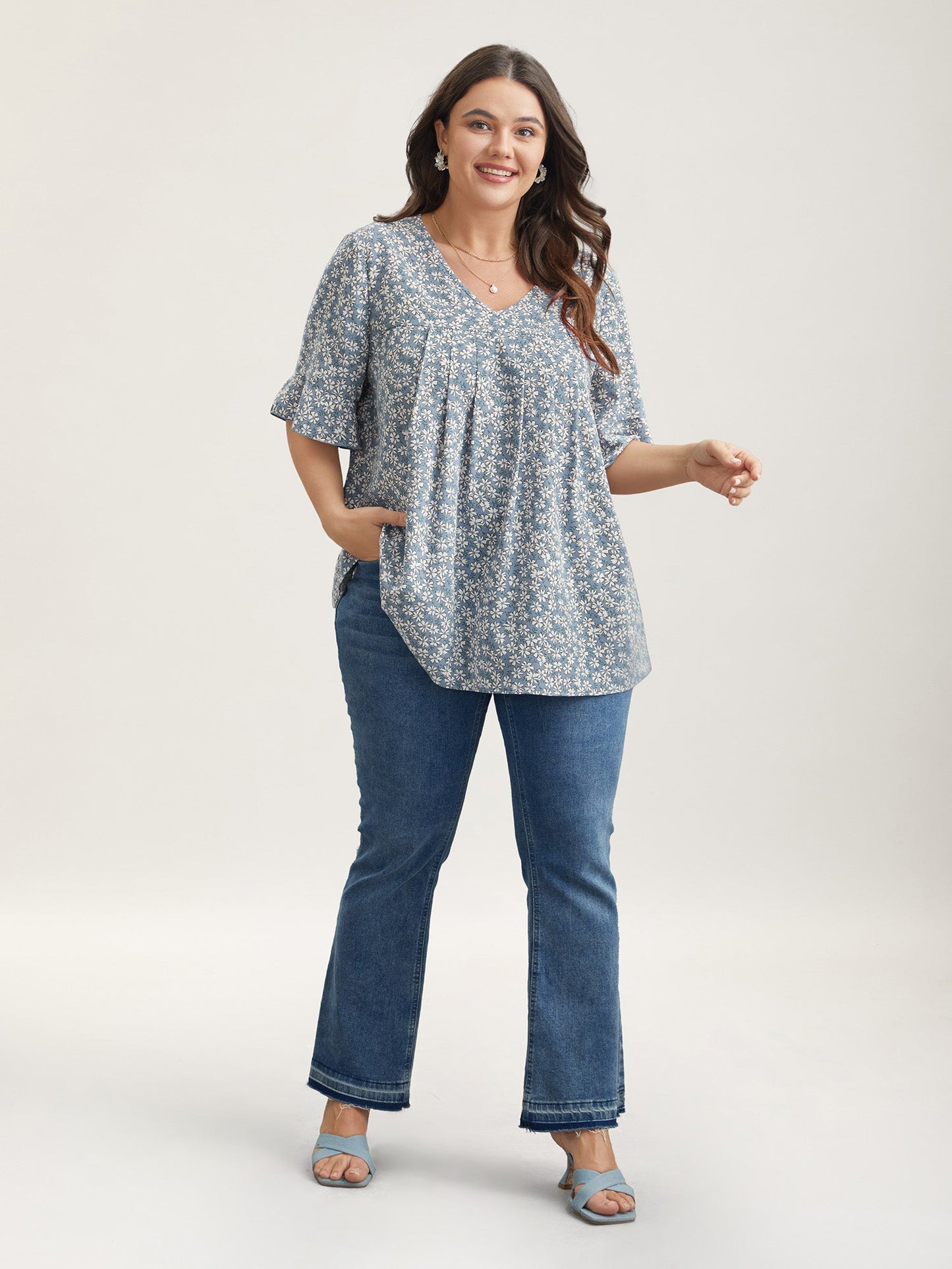 Ditsy Floral Pleated Flared Sleeve Shirt