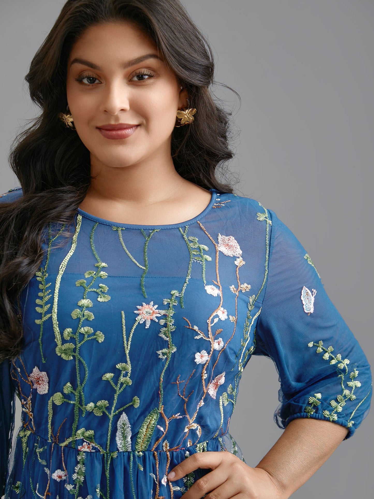 Floral Embroidered Elastic Waist Lined Midi Dress