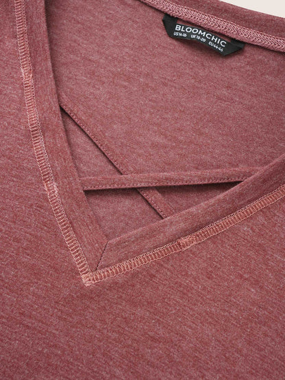 Solid Crisscross Neck Contrast Stitch T-shirt