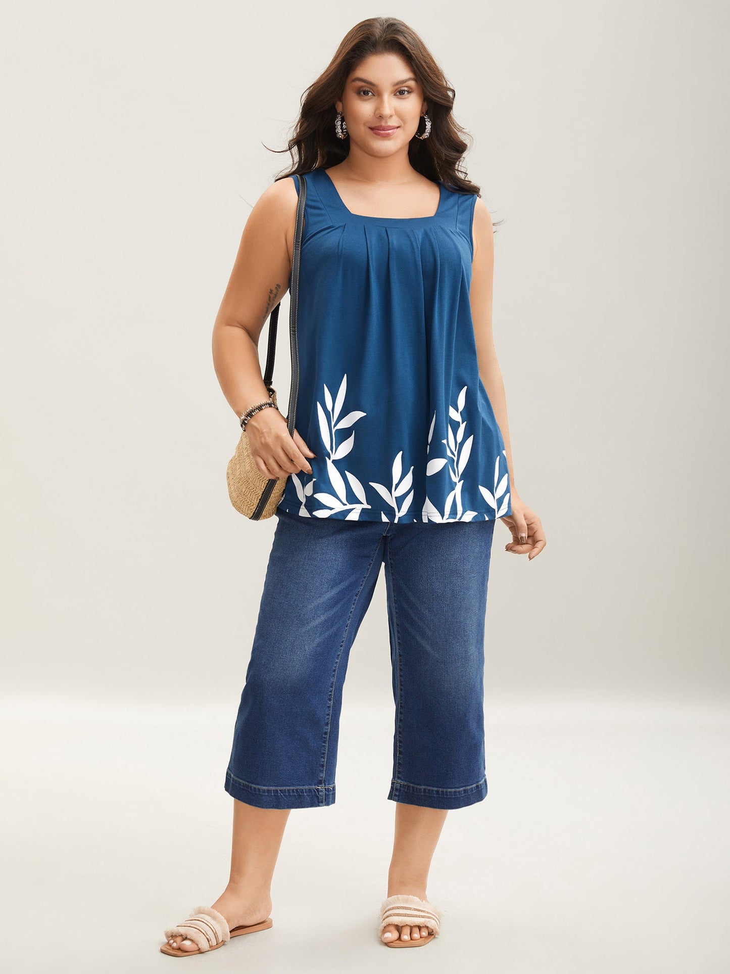 Leafy Printed Hem Pleated Sleeveless Top