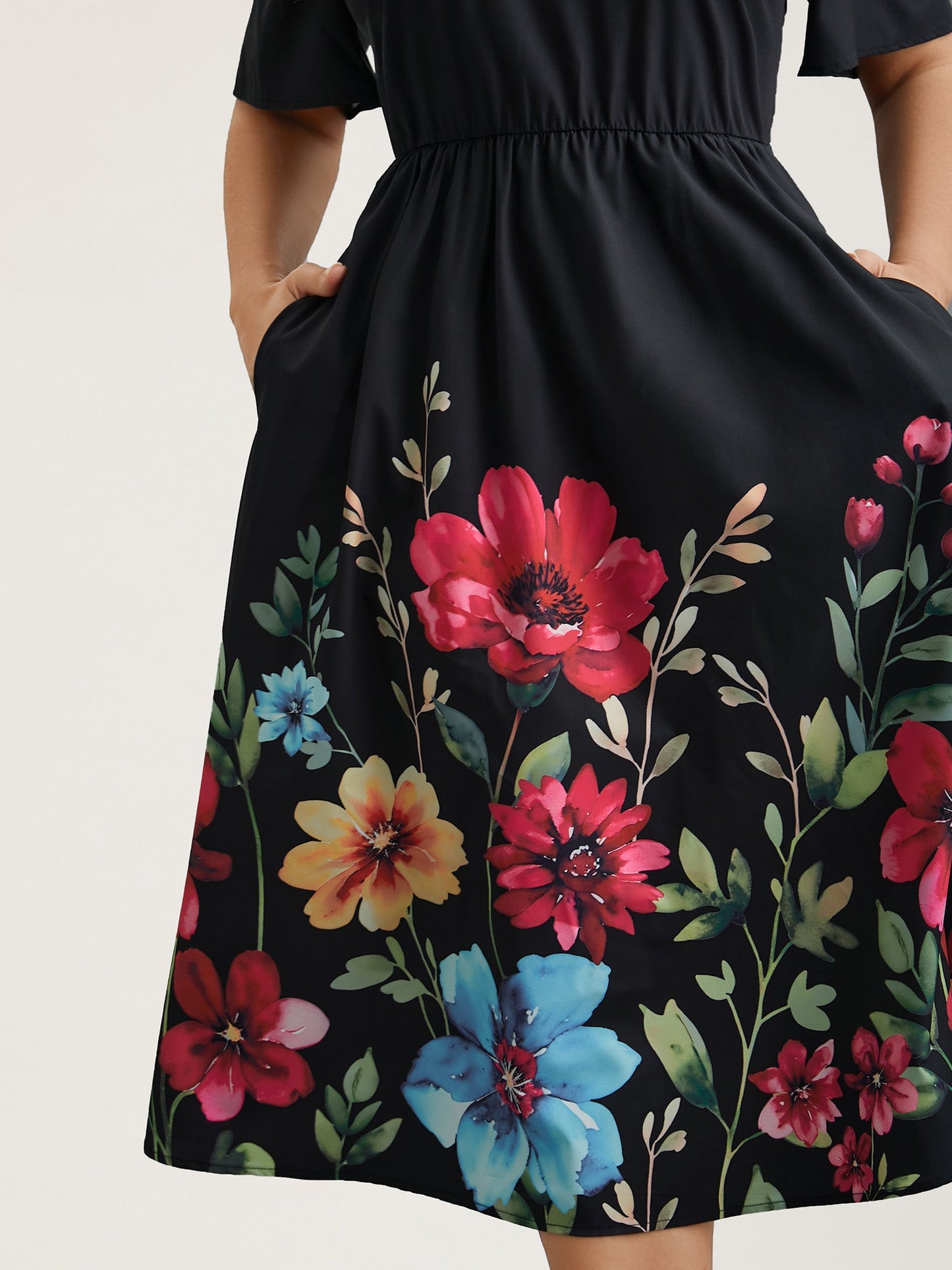 Floral Print V-Neck Half-Sleeve Midi Dress