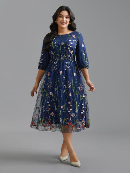 Floral Embroidered Elastic Waist Lined Midi Dress