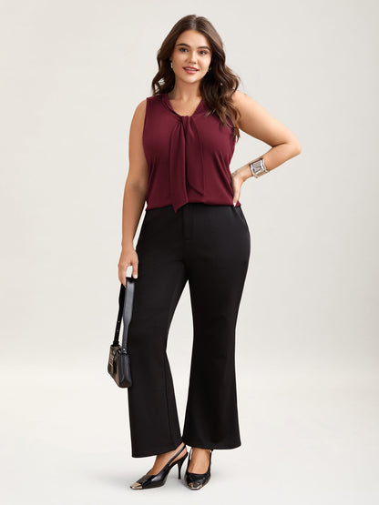 Knotted Neckline Fitted Sleeveless Blouse