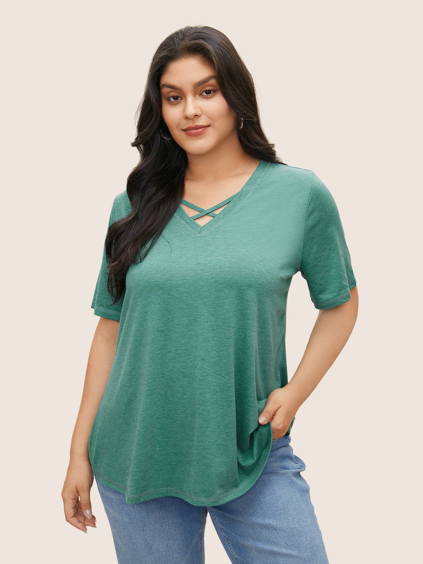 Solid Crisscross Neck Contrast Stitch T-shirt