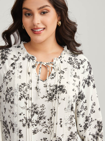 Floral Print Plicated Detail Blouse