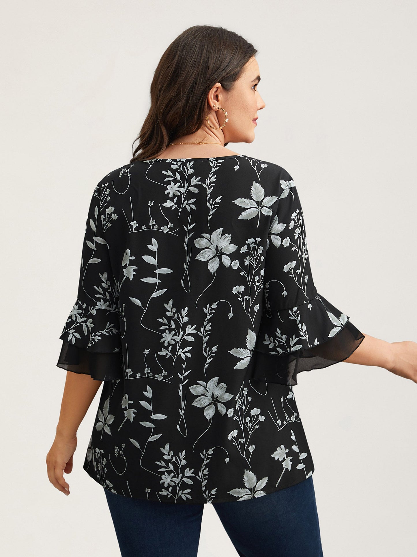 Floral Print Ruffled V-Neck Shirt