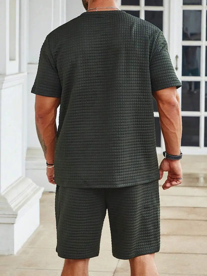 Two-Piece Set Men's Solid Waffle Knit Short Sleeve Tee & Pocket Shorts Set