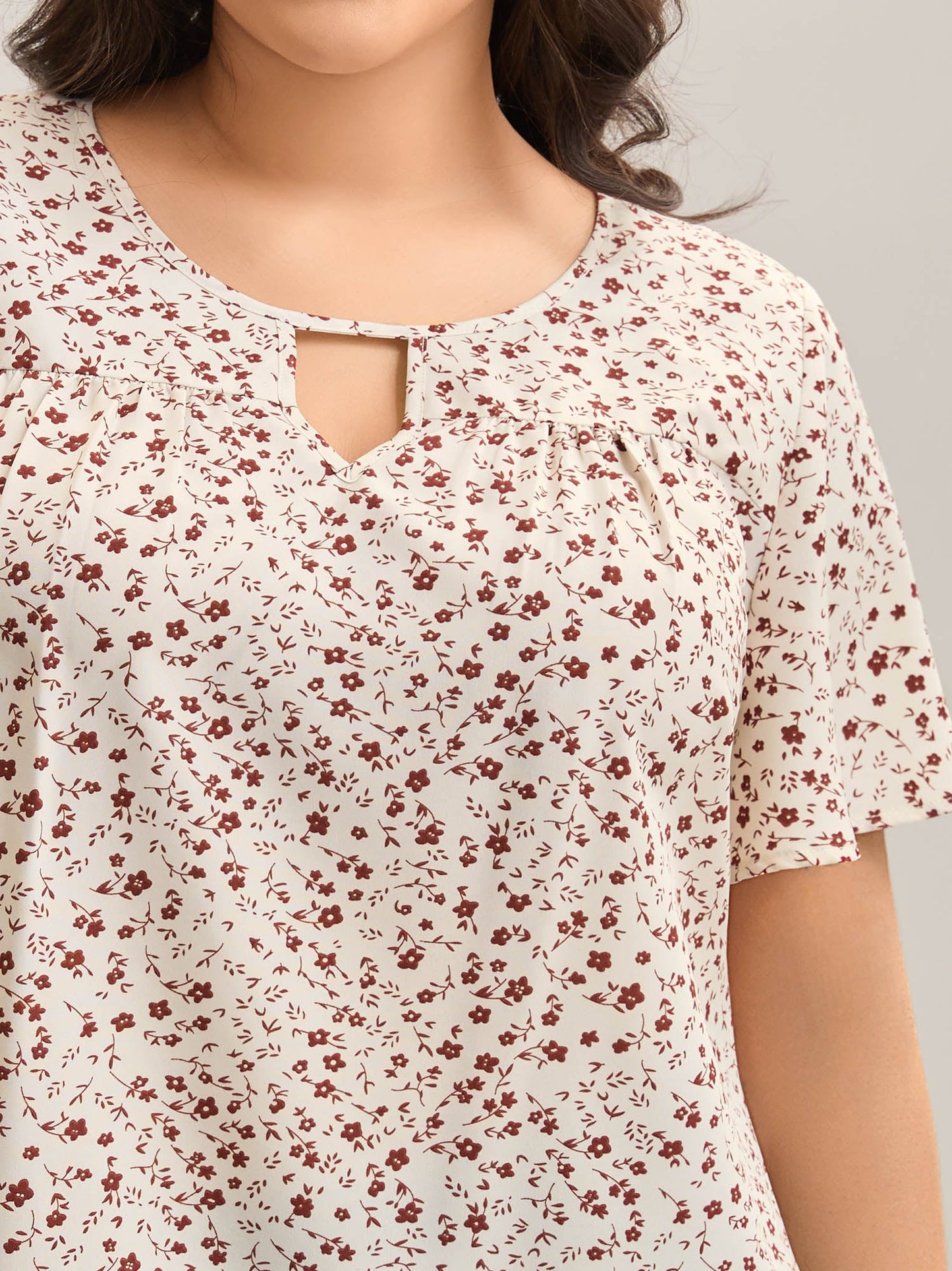 Ditsy Floral Print Lotus Leaf Sleeve Shirt