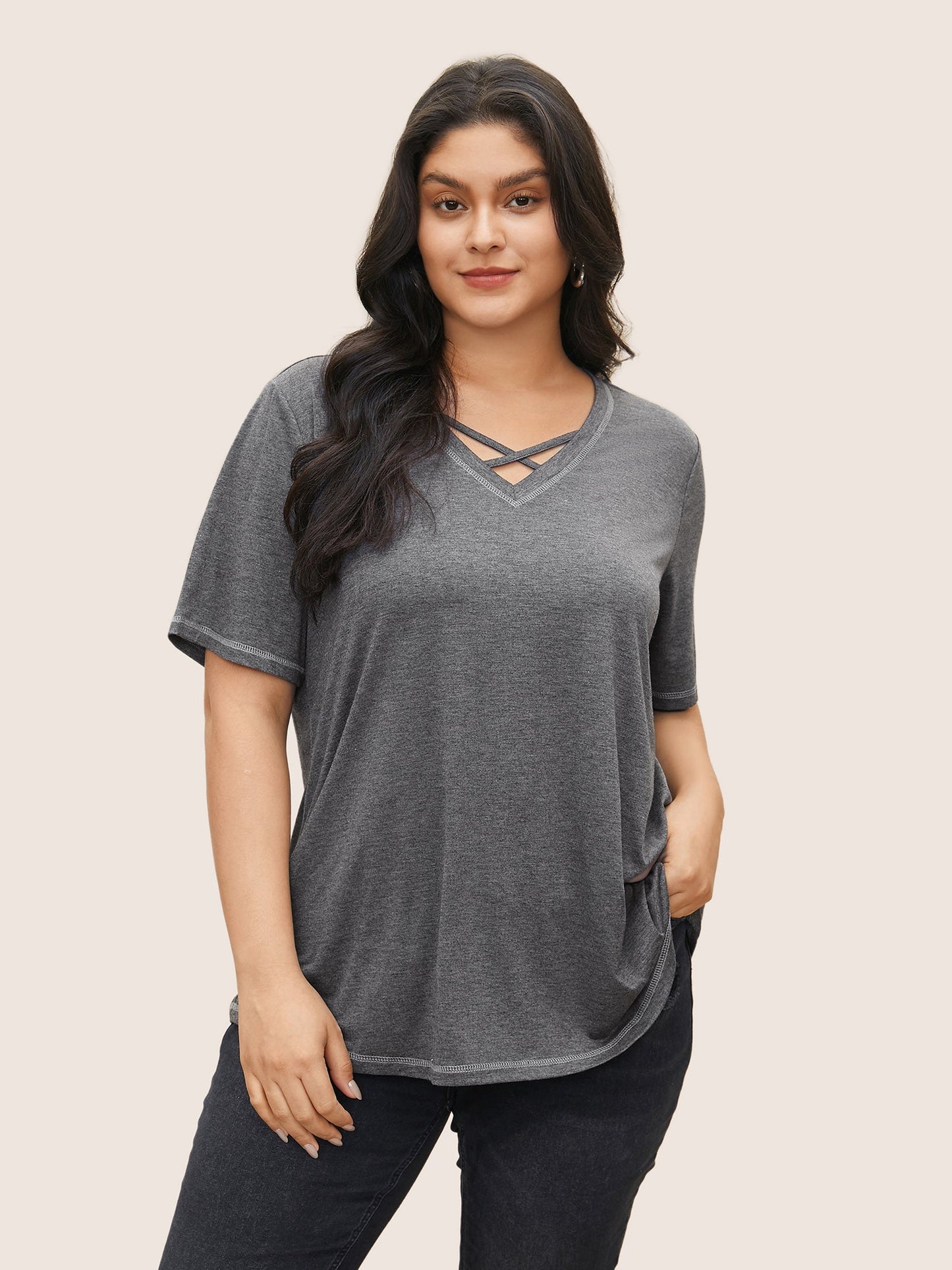 Solid Crisscross Neck Contrast Stitch T-shirt