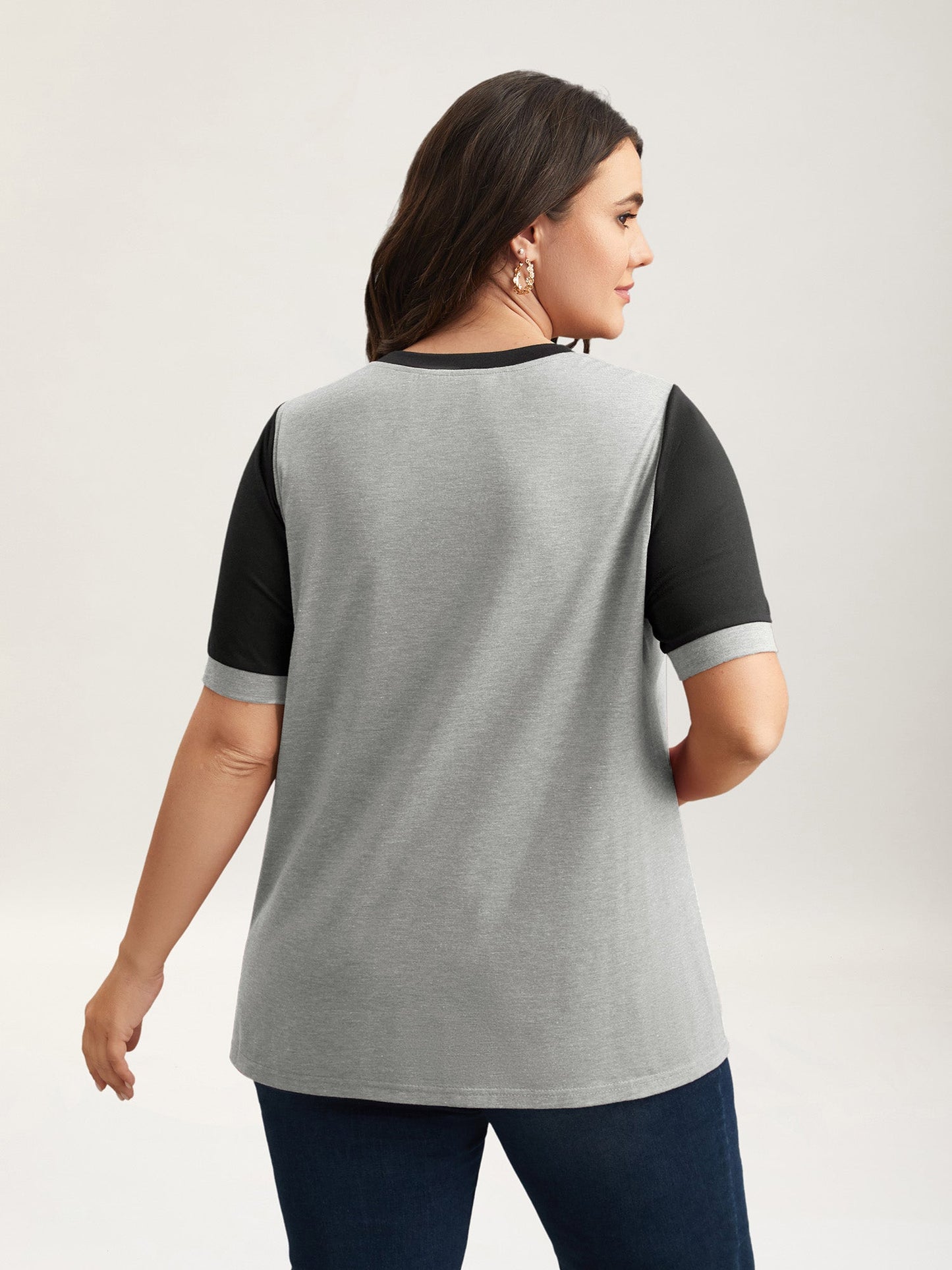 Stretchy Scalloped Lace Color Contrast T-Shirt