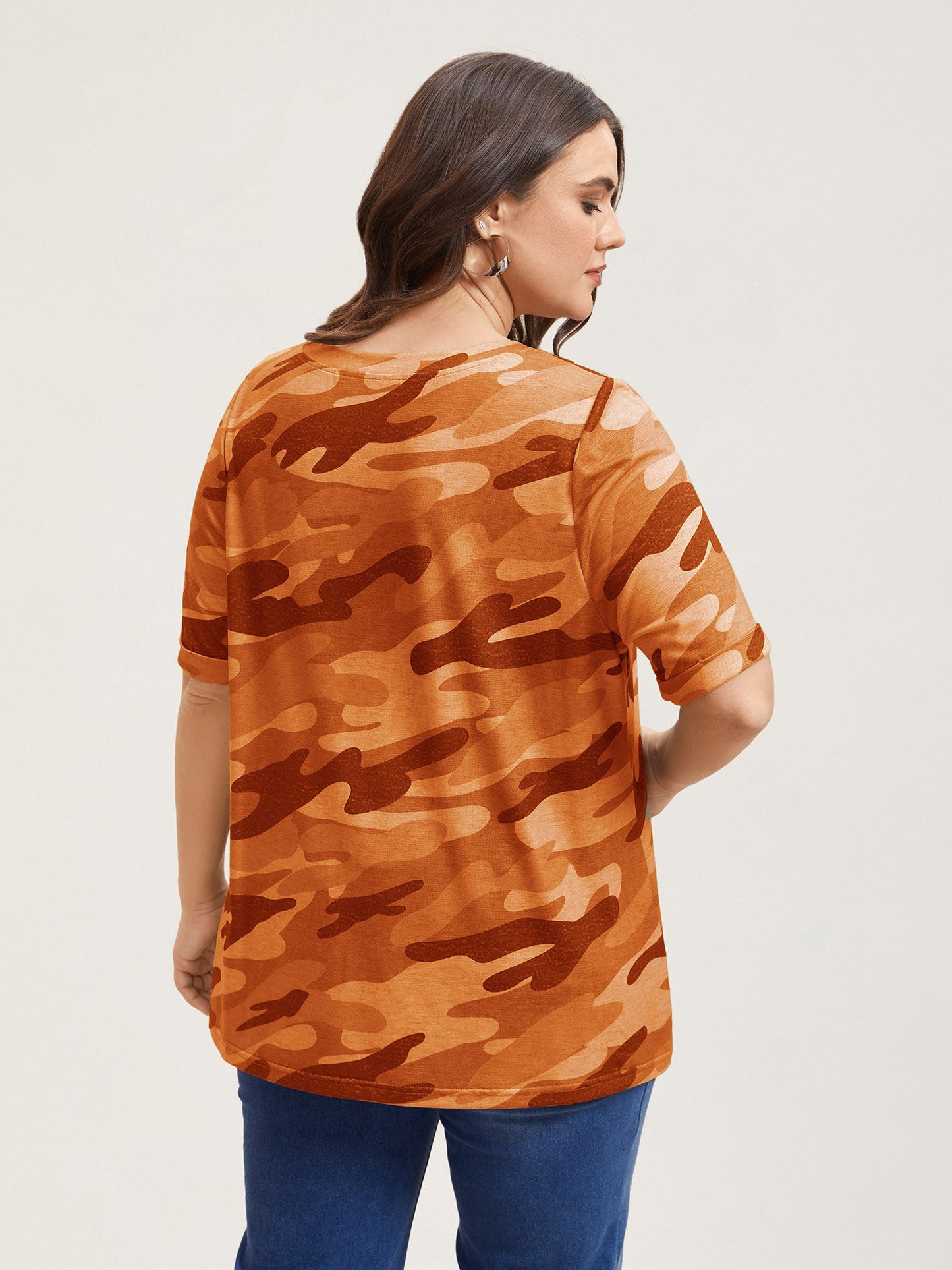 Camouflage Print V-Neck Curvy T-Shirt