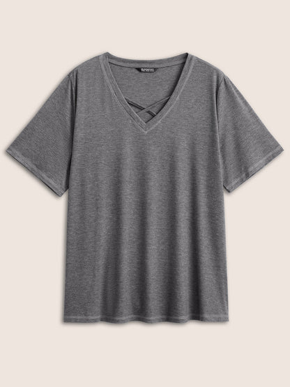 Solid Crisscross Neck Contrast Stitch T-shirt