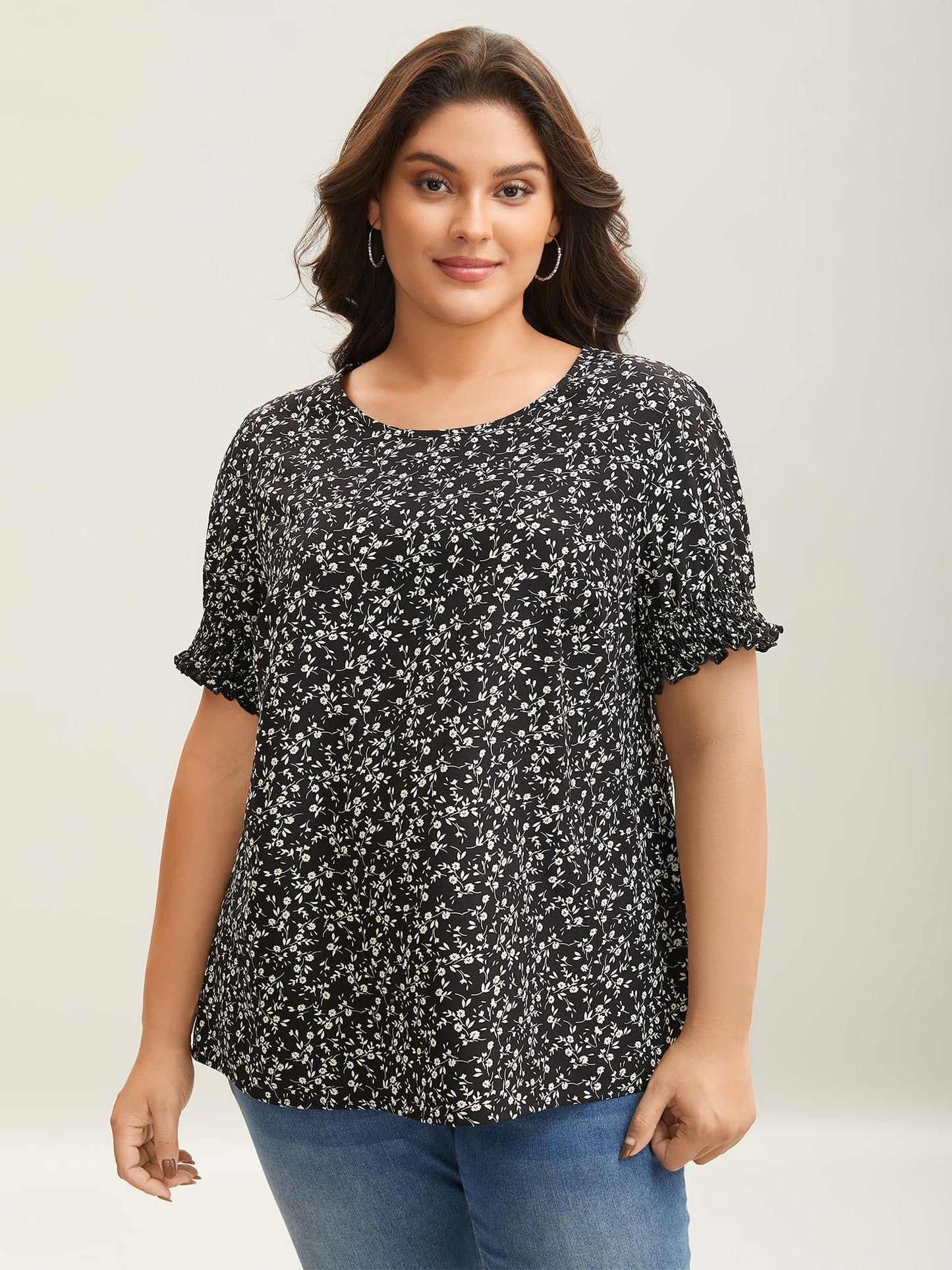 Ditsy Floral Print Curvy Hem Blouse