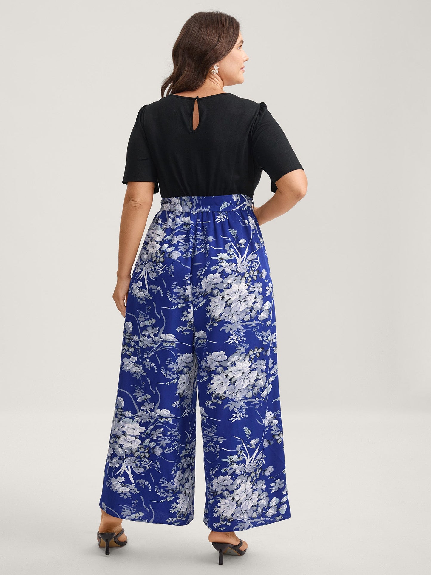 Color Contrast Belted Panel Pockets Jumpsuit