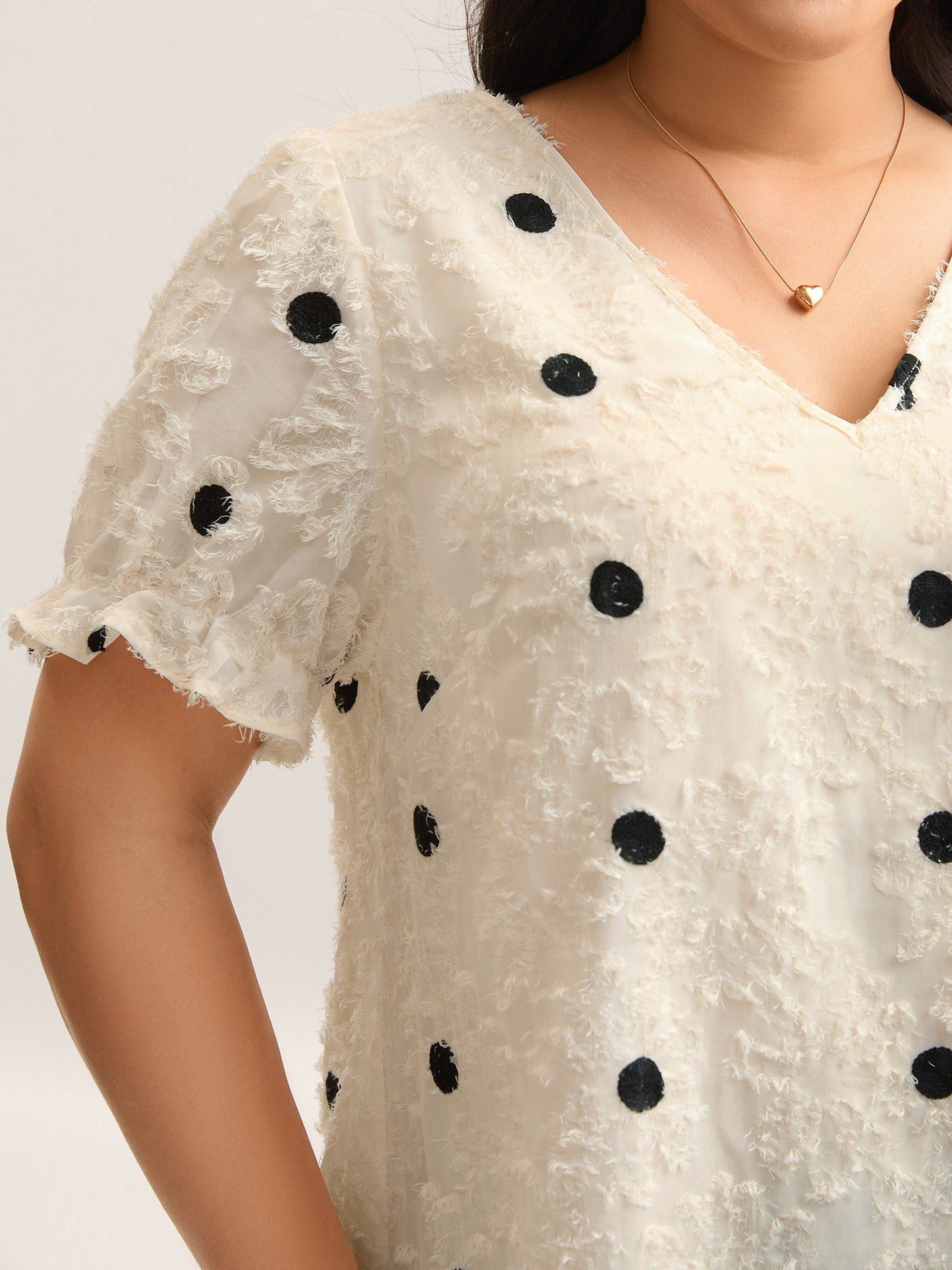 Textured Dots V-Neck Puff Sleeve Blouse