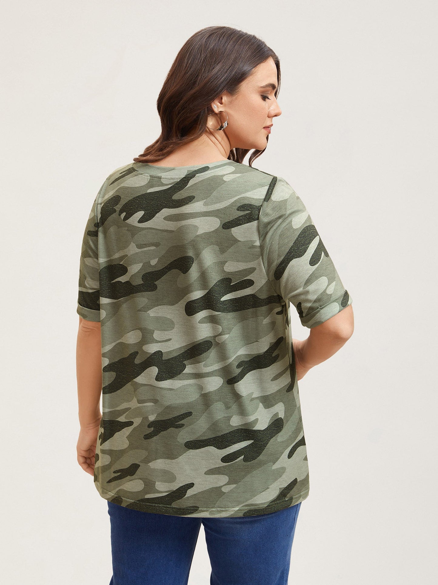 Camouflage Print V-Neck Curvy T-Shirt