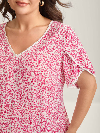 Petal Sleeve Floral Lace Spliced Shirt