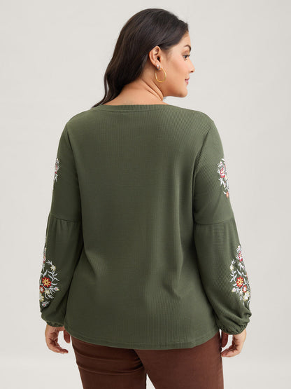 Waffle Knit Floral Embroidered Lantern Sleeve T-shirt