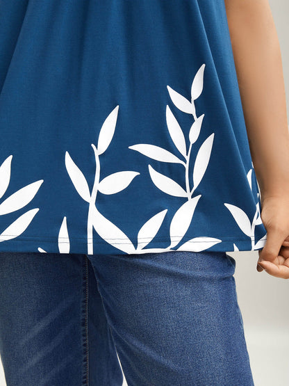Leafy Printed Hem Pleated Sleeveless Top
