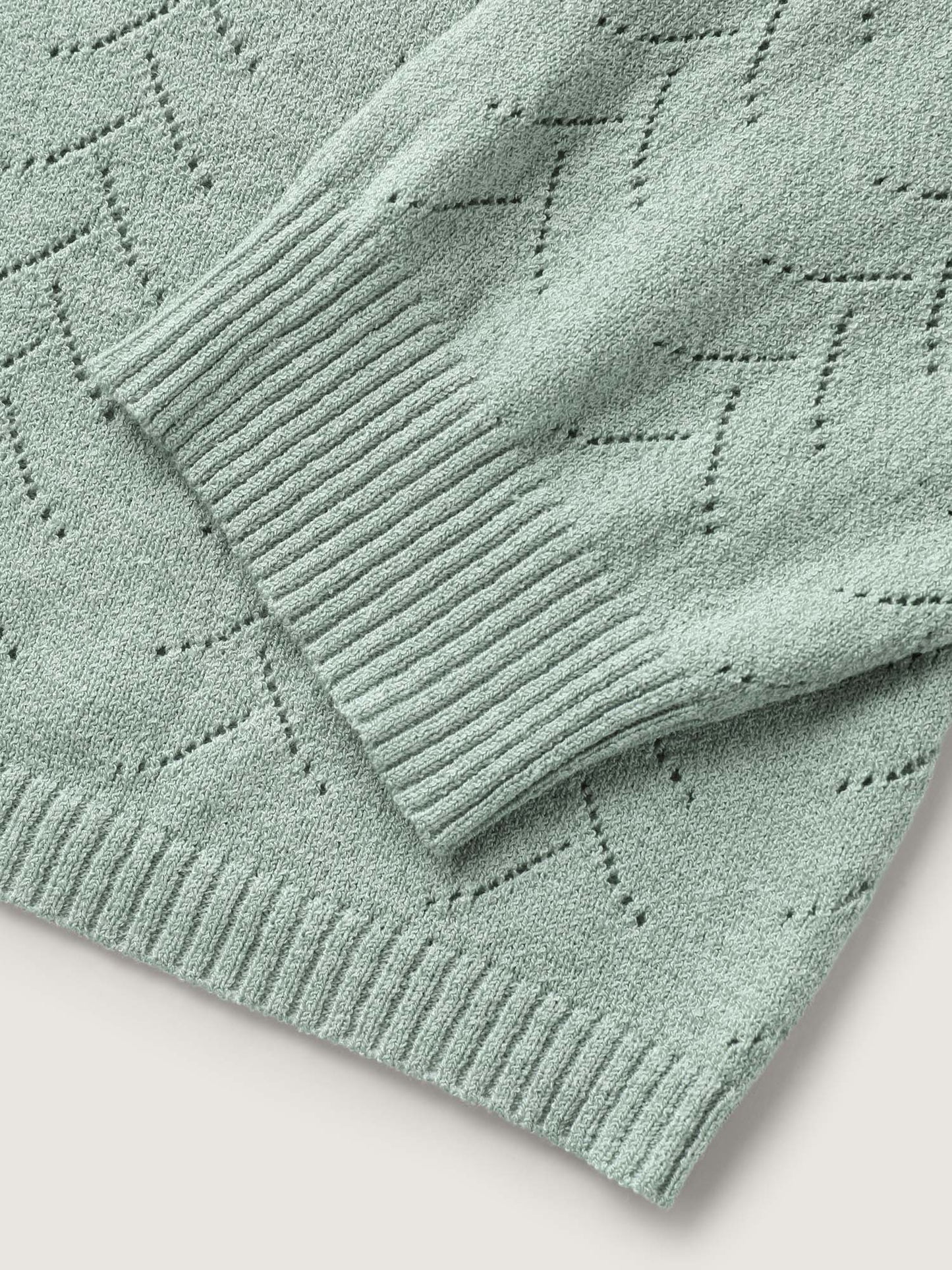 Texture V Neck Lightweight Pullover