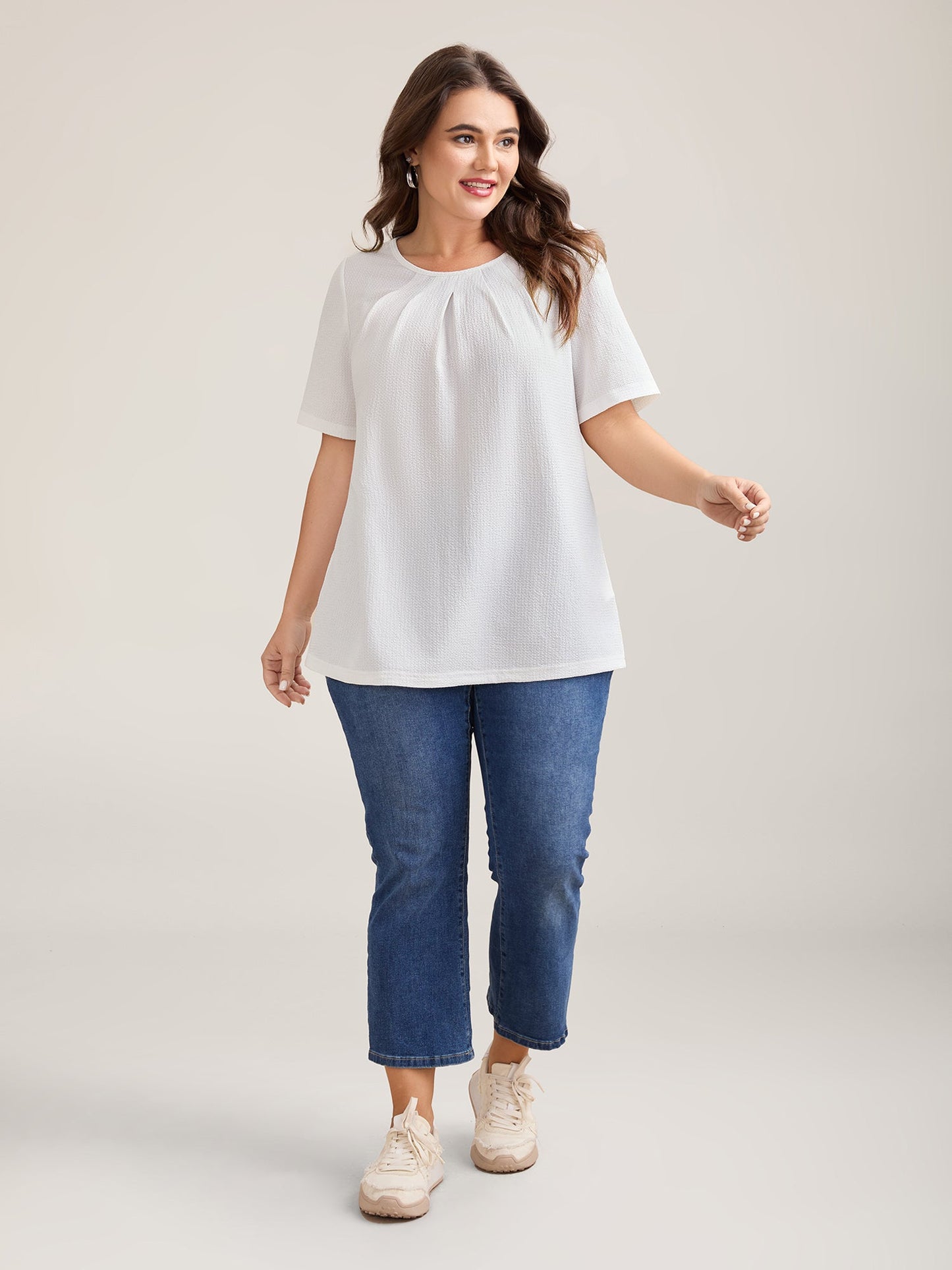 Stretchy Textured Pleated Round Neck T-Shirt