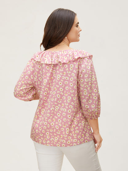 Daisy Patterned Ruffled Collar Blouse