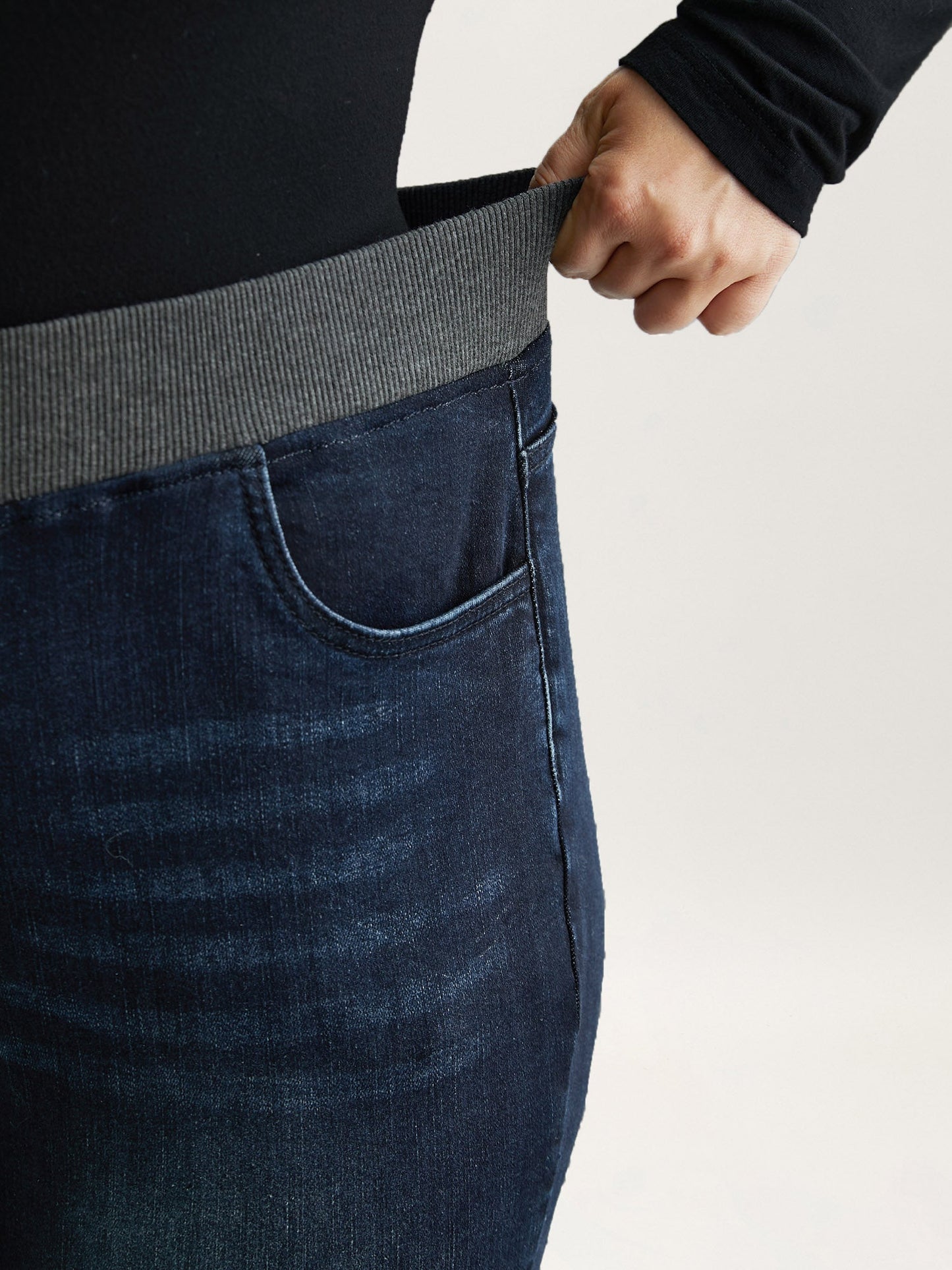 Stretchy Whiskered Waist Skinny Knit Jeans