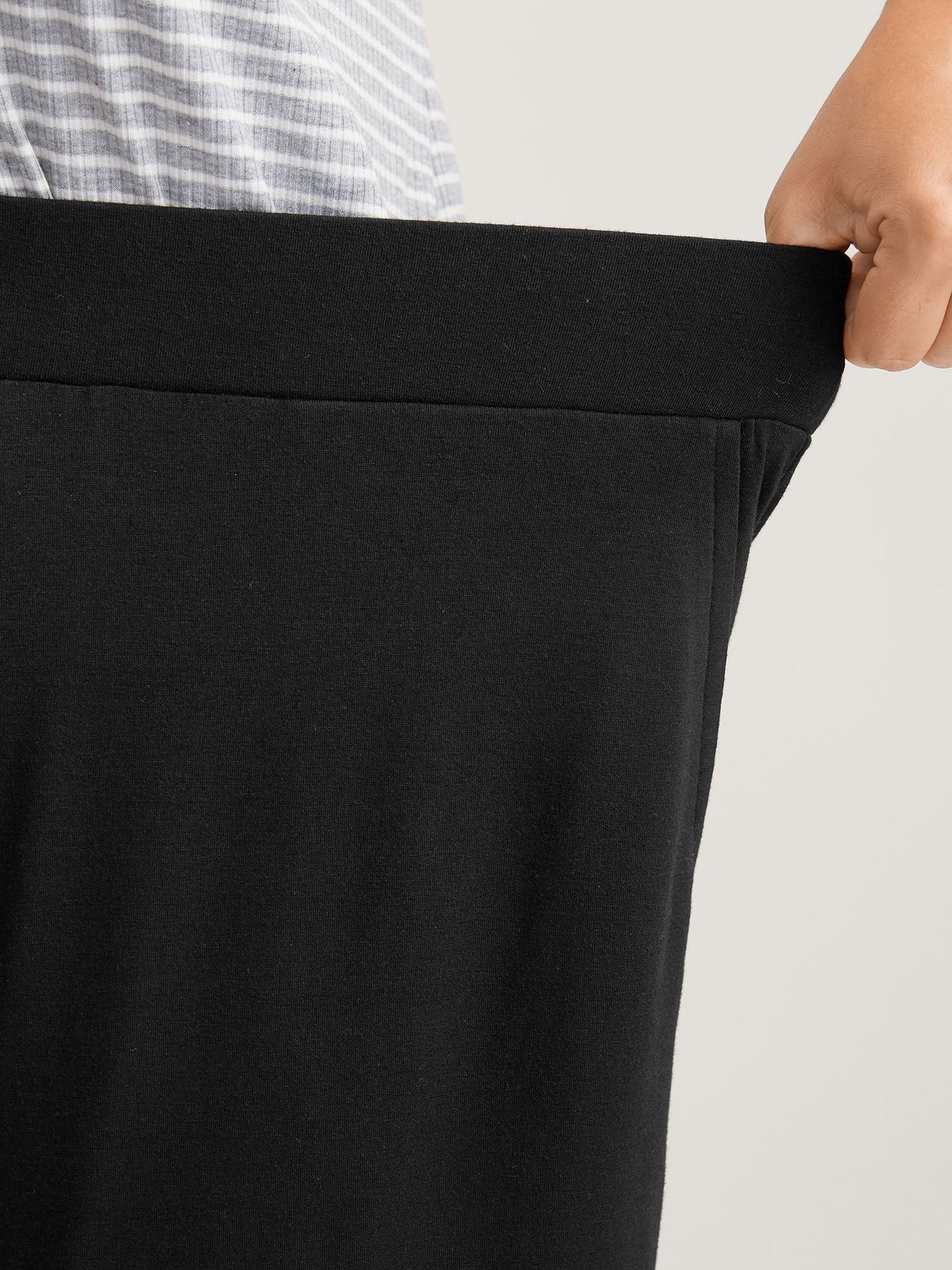 Stretchy Straight-Leg Gathered Hem Pants