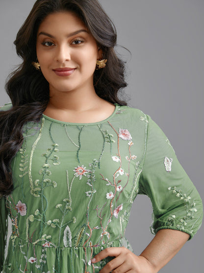 Floral Embroidered Elastic Waist Lined Midi Dress